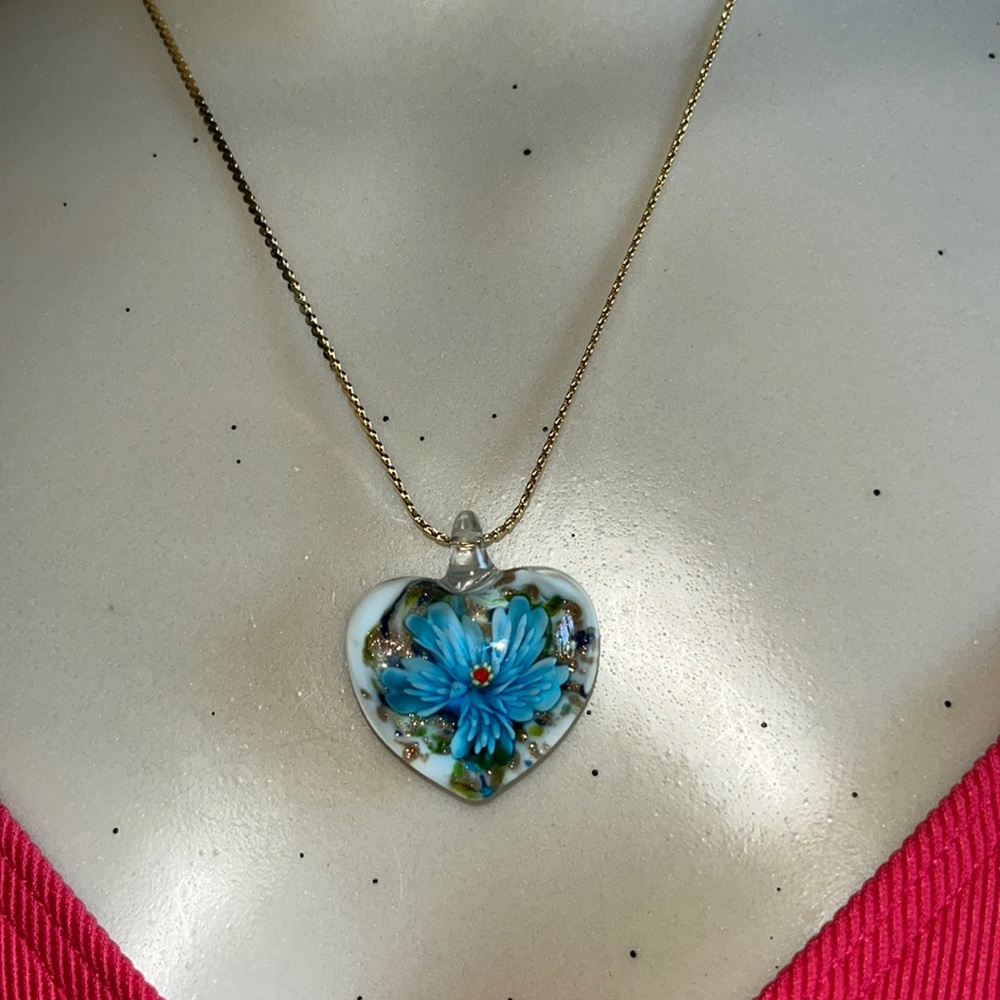 Necklace Gold with 3D Heart Pendant NWOT